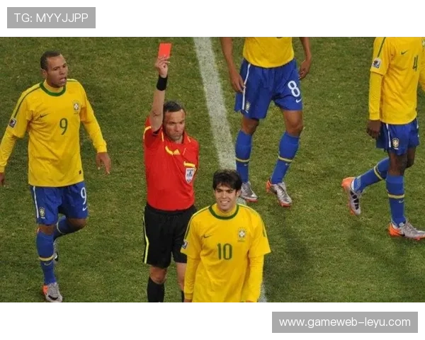 《卡卡：巴西足球天才的巅峰时刻，经典瞬间回顾》