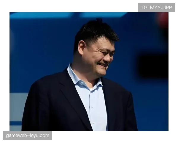 姚明退役后住的那栋楼，物业费比我年薪还高